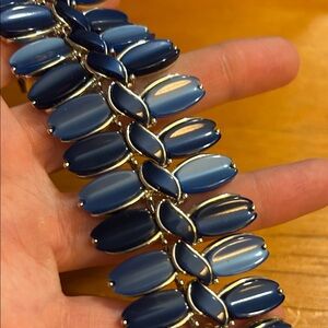VINTAGE - LISNER blue link bracelet